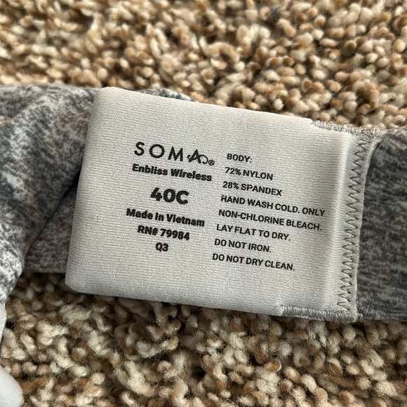 Soma Enbliss Wireless gray heathered bra, size 40C - Picture 3 of 3